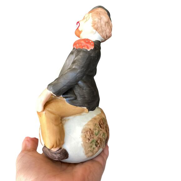 Albert E Price Clown Sitting On Globe Vintage 1980 Sad Hobo Porcelain Figurine - Picture 3 of 15